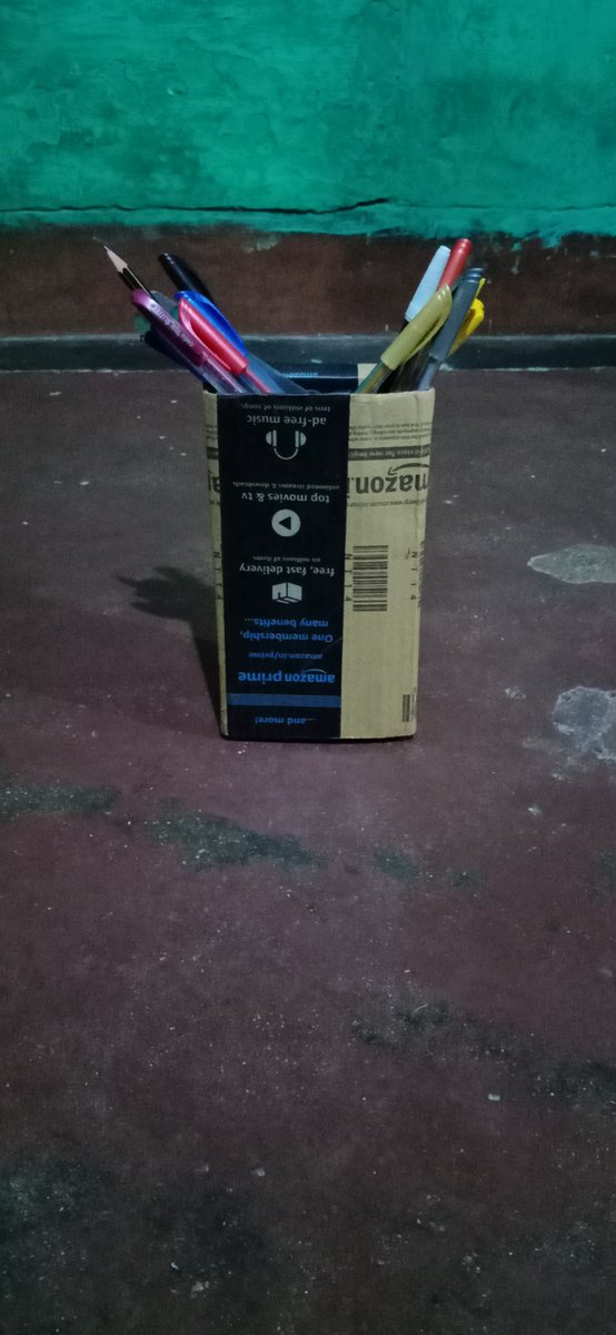 RaviKum75193040's tweet image. &quot;I #PledgeToReuse♻️ Amazon Boxes to store Study materials of my child, it&apos;s best use to store old books in one place.&quot;

@amazonIN