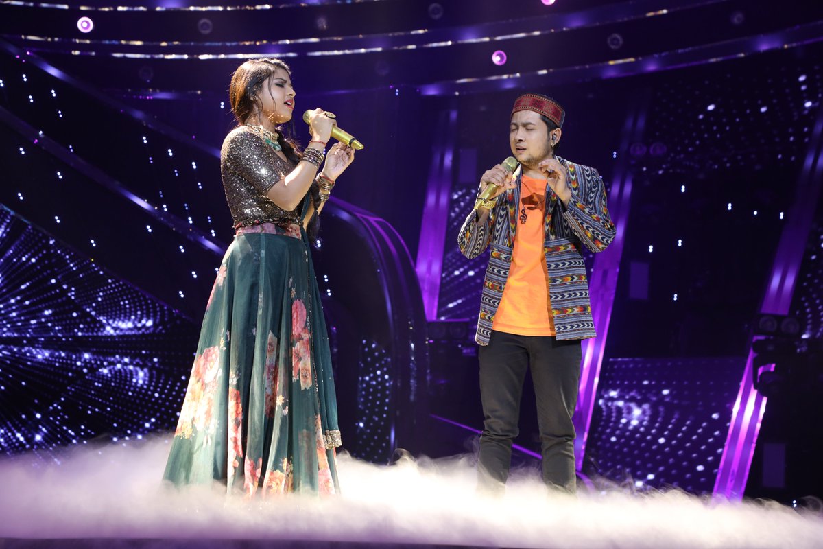 SonyTV's tweet image. Jo unke dil se humare dil mein aati hai, wo #IdolPawandeep aur #IdolArunita ki khoobsurat aawaz hai na! RT if you loved this duet and keep watching #IndianIdol2020 @iAmNehaKakkar @VishalDadlani #HimeshReshammiya #AdityaNarayan @FremantleIndia #AjayAtulSpecial @AjayAtulOnline