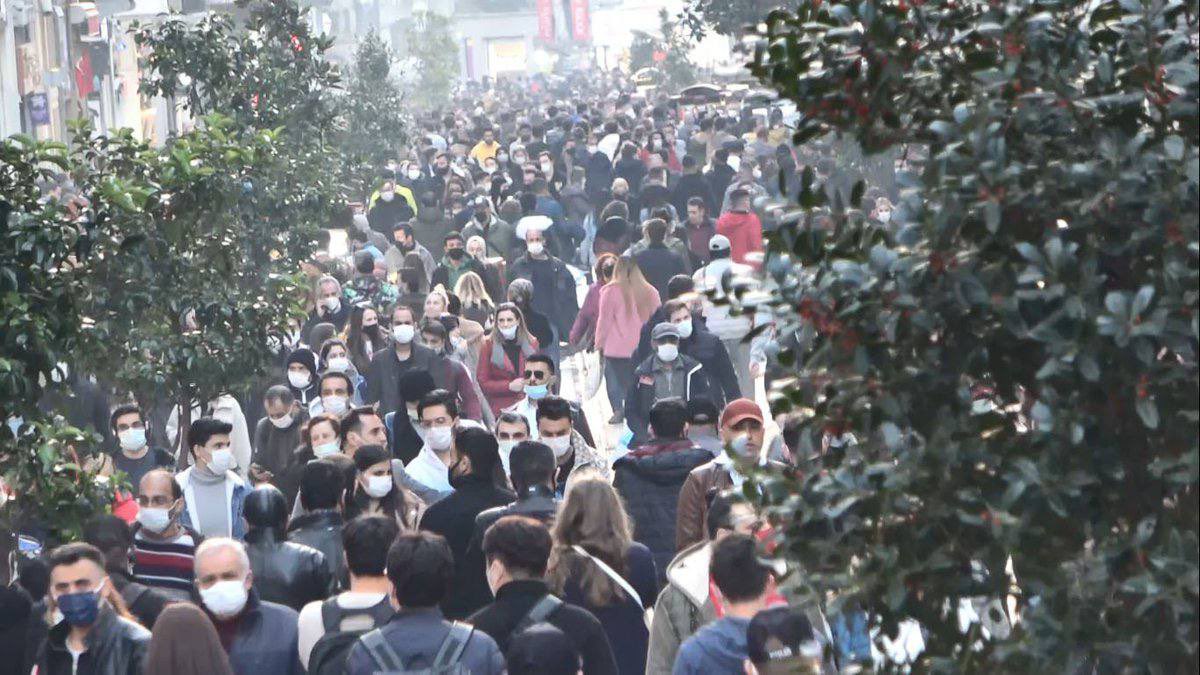 Kısıtlamanın kalktığı ilk cumartesi gününden İstanbul.