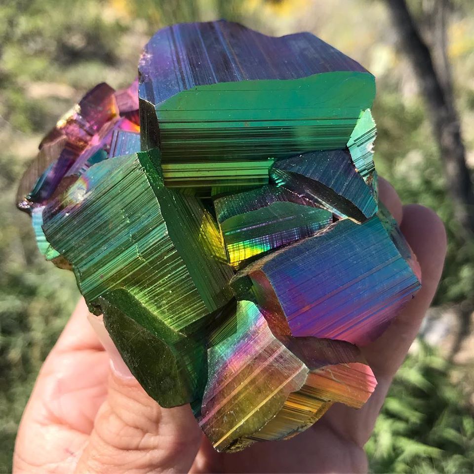 RT @GeologyTime: All Natural Iridescent Rainbow Pyrite from Peru!

Photo: Finemineralgallery

#minerals #gems https://t.co/bt8D64fgDf