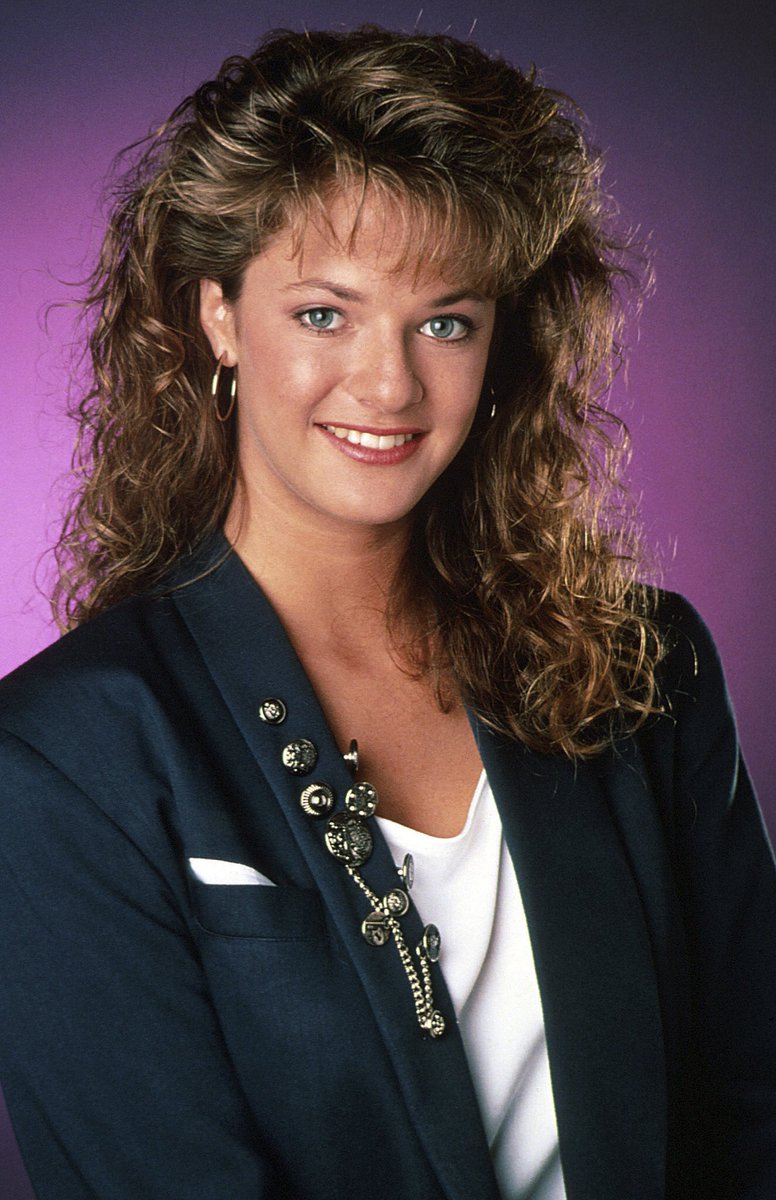 YofuiaEGB's tweet photo. Felicitamos a Andrea Elson, la hija mayor en 'Alf', que hoy cumple 52 años. https://t.co/2BqZ4OPJjt