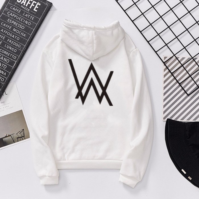 Mz_hawti's tweet image. My people come and buy what I am selling o 😍😍😍😍😍small money and you can get your seld this.... just 10k pere 😍😍😍😍😍😍 #newarrivals #hoodie