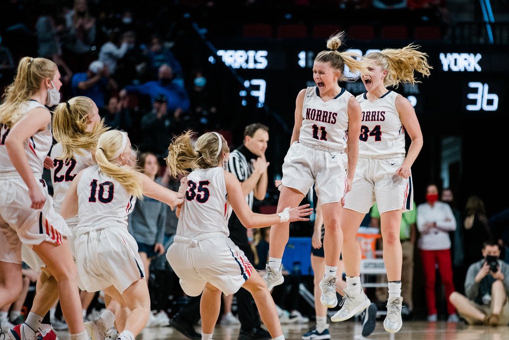 TITANS: today seems like a GREAT day to bring home a STATE TITLE😍✨
‼️LET’S GO‼️
Seniors: BLUE
Juniors: RED 
Underclassmen: WHITE
SEE YOU @ THE BANK @ 2 PM!♥️