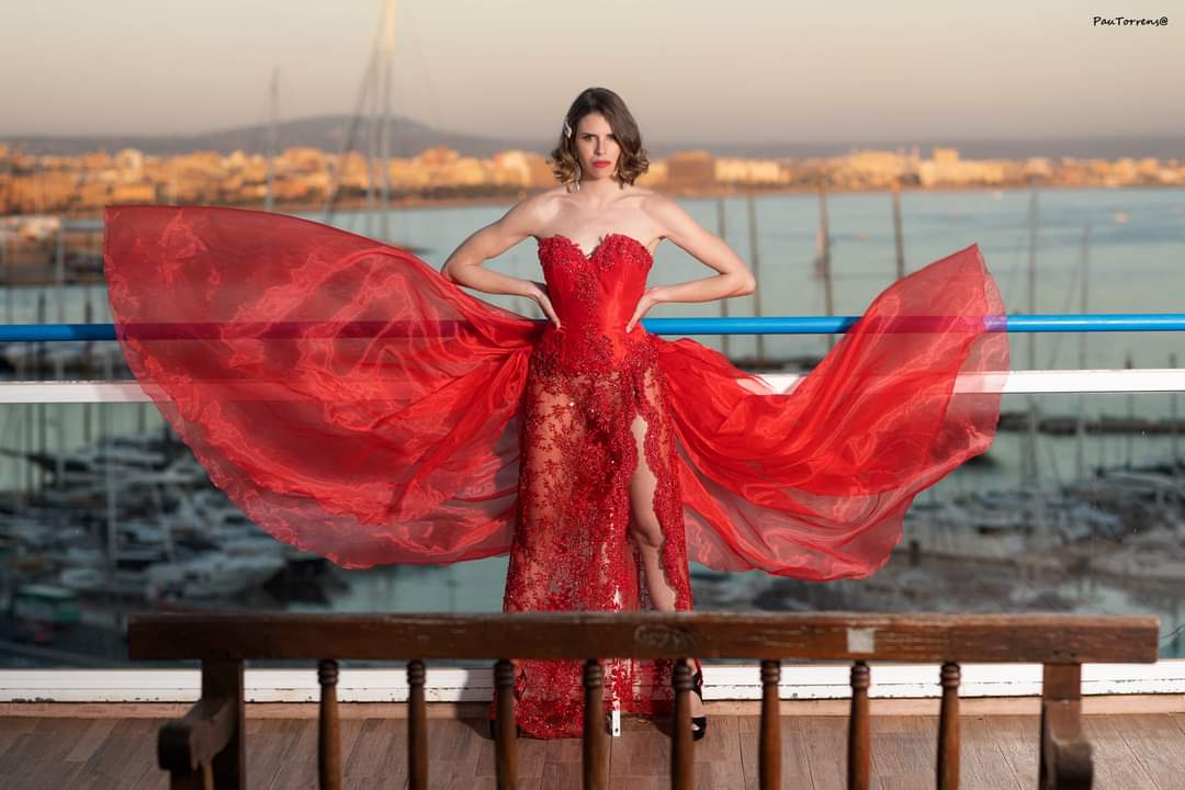 Buenos días domingueros.

El tiempo pasa volando.