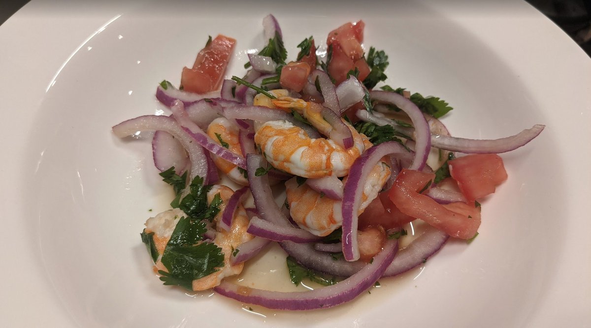 DeakinSound's tweet image. Shrimp ceviche followed by bacon-wrapped filet-mignon.