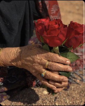 #يوم_الام 

- 21 March 
Dear Mom because of you , I am who   I am today, I love you 🎼💛
#صباح_الخير