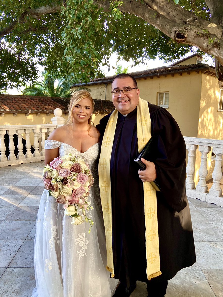 mikejcalderin's tweet photo. @TheAddisonEvent 03-20-21: Sydney and Natasha at The Addison! #perfection #dynamicduo #TheLeadingCauseOfMarriage #mjcalderincap #VowMaster #bestweddingofficiants #theaddison #addisonweddings #theaddisonevents #bombshellmakeovers https://t.co/ikpuyVIN1R