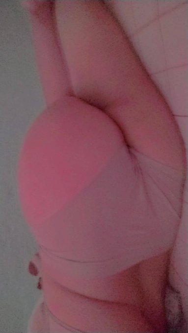 Env&iacute;en propinas chiquitas a mi onlyfans free y reciban regalitos. UwU https://t.co/9i66At5PS4 https://t