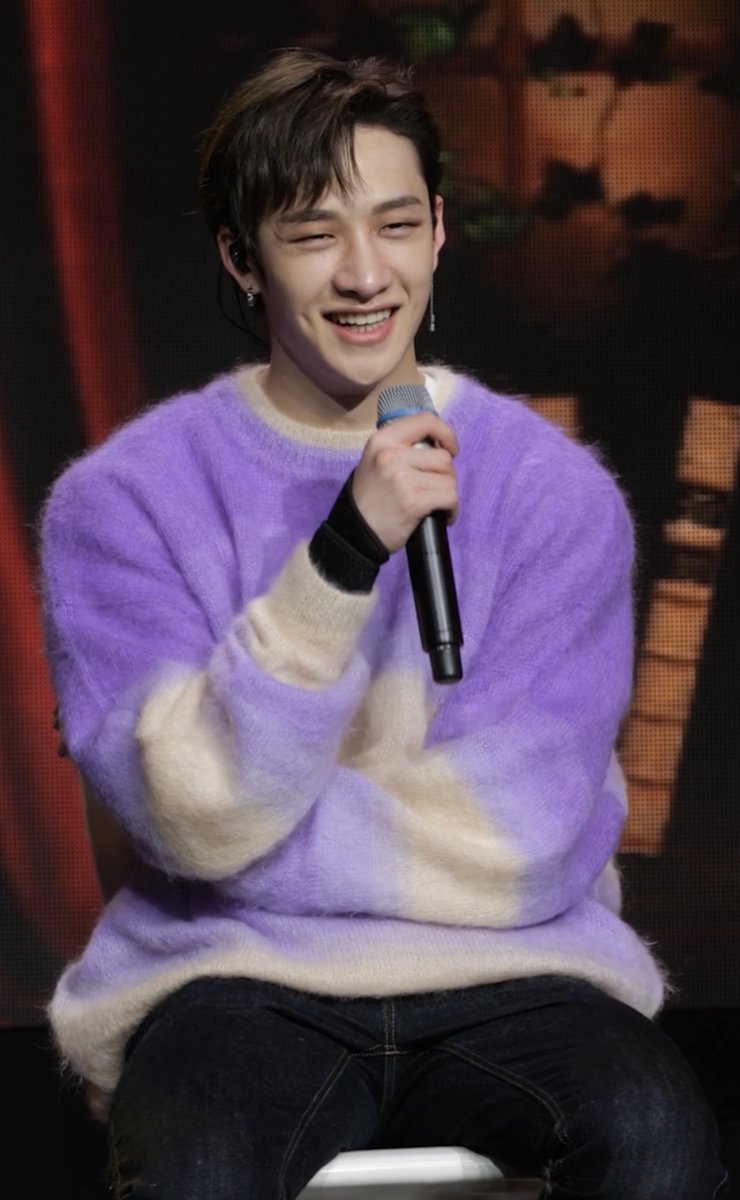 thrccracha's tweet photo. smiley bang chan in purple sweater ☹❤ https://t.co/4Qy5wcAWUr