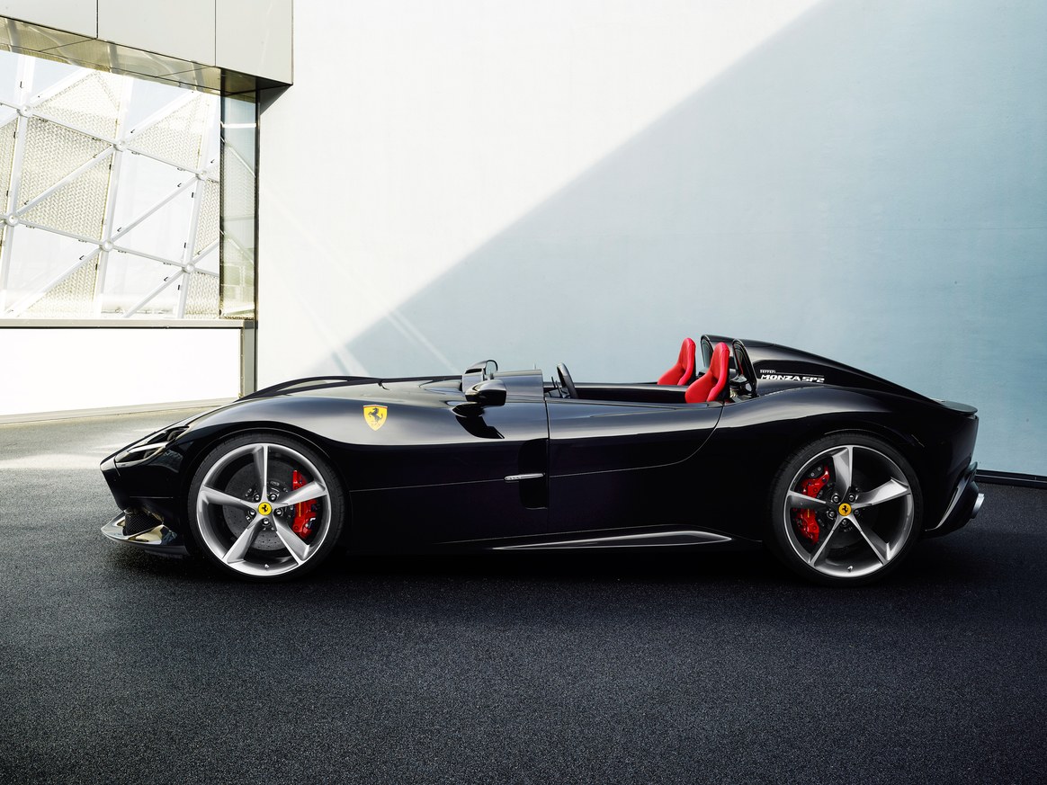 WIRED's tweet image. Meet Ferrari's Monza SP1 and SP2. These sports cars mix 1940s and 50 classic racing style with the best 21st-century engineering has to offer—including one of the most powerful engines Ferrari has ever made. wired.trib.al/e5MZnJF