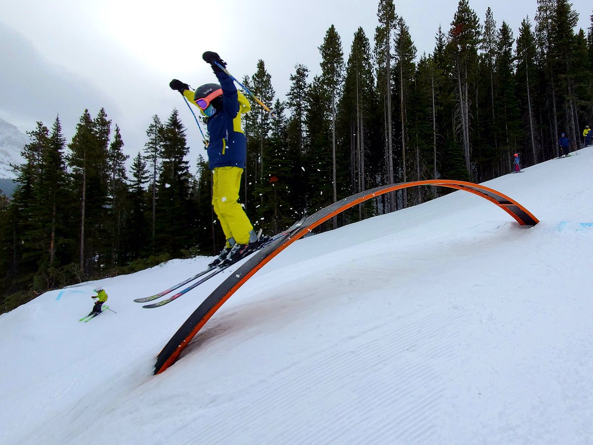 CanadianFarmKid's tweet image. Go Castle!!
#mackensietoppeakcontest 
#toppeakcastlemountainresort