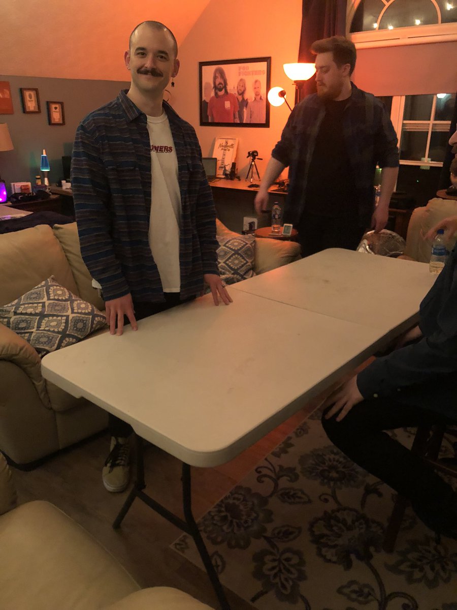 ShredxVelvet's tweet image. setting up a merch table just to feel something