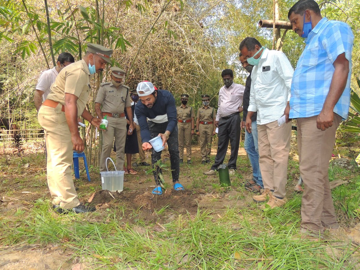 International Day of Forests Celebration. Chief guest Cine artist Mr. Saubin Sahir. Conservation Pledge, Prize distribution for Cat fish Eradication drive, plastic removal. 
@ForestKerala @SoorajEzhamile https://t.co/zRkaCG0Ul7