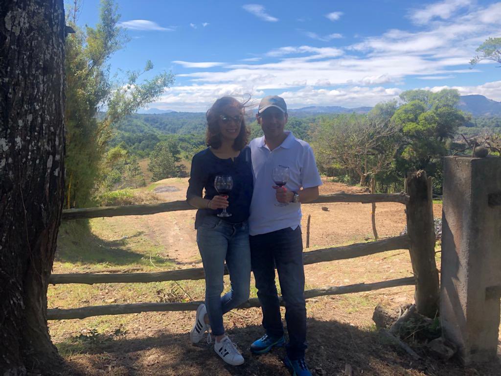 lpcsmd's tweet photo. Tiempo en familia! Guate impresionante! #nature #mykids #horseriding #impressiveviews #nofilters #uniqueguatemala https://t.co/VP98MEOEv7