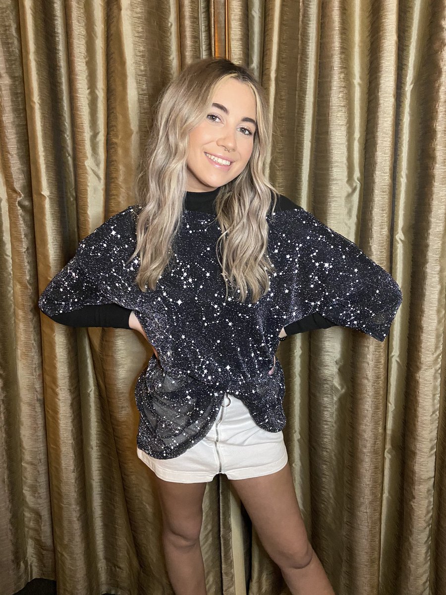 saygrace___'s tweet photo. if you don’t think my glow up was ASTRONOMICAL then you’re lying to yourself 🤷🏼‍♀️ https://t.co/y3NFsqiJO0