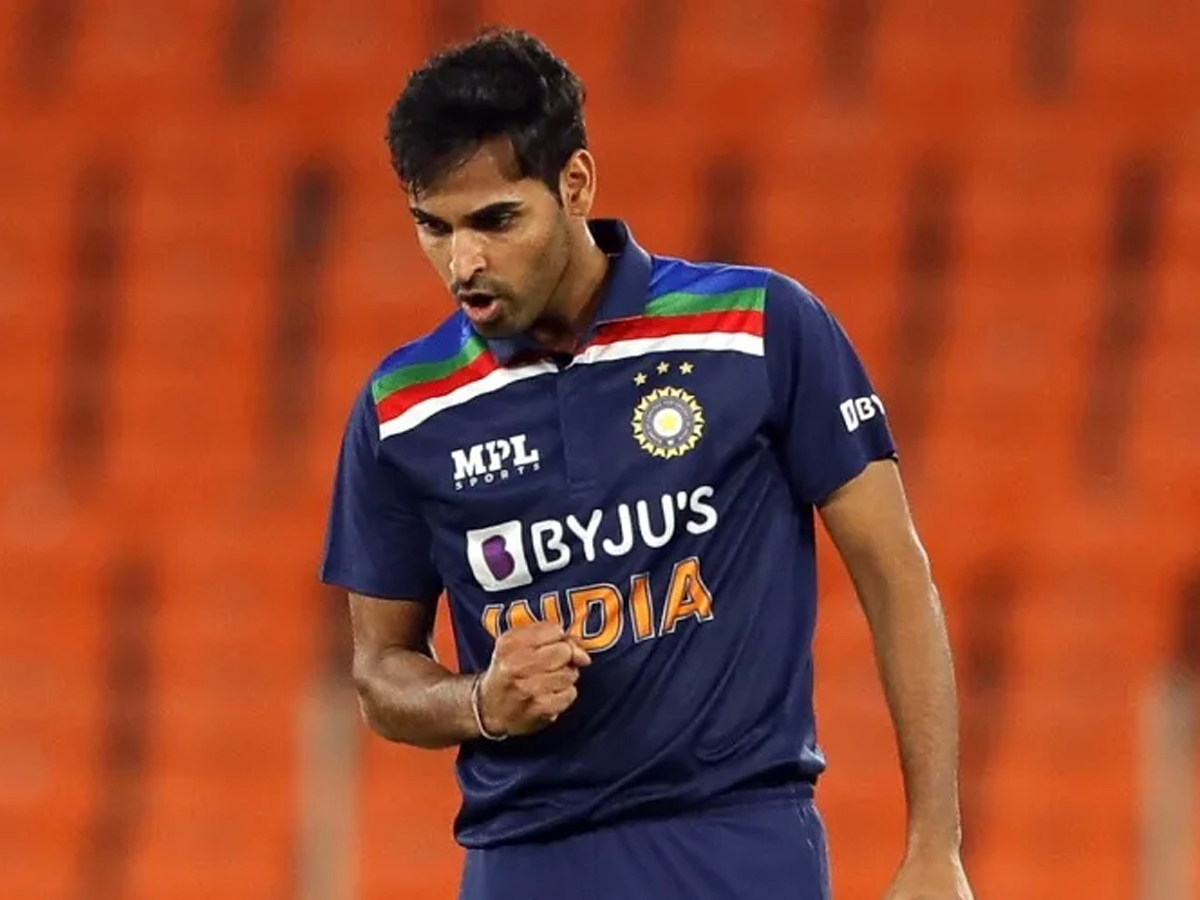 NBT_Sports's tweet photo. आसान नहीं @BhuviOfficial बनना... 15 महीने बाद अंतरराष्ट्रीय क्रिकेट में वापसी, सीरीज जीत में अहम भूमिका, @imVkohli के भरोसे पर उतरे खरे
https://t.co/tWFooAMeAh
#BhuviReturns #ViratKohli #BhuvneshwarKumar https://t.co/gmKTj2BULH