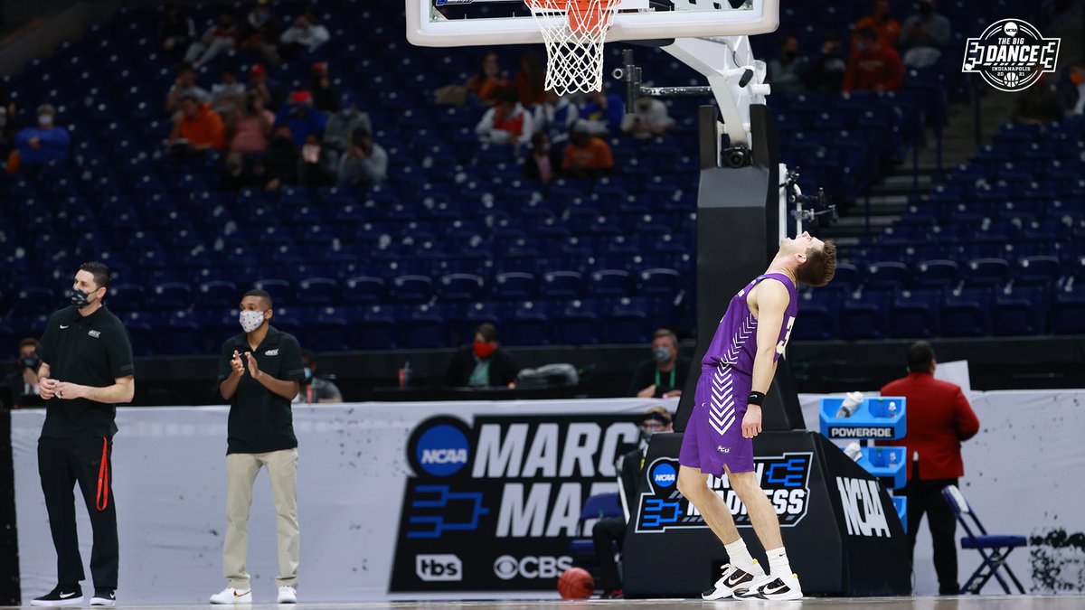 MFinalFour's tweet photo. The slipper fits for @acu_mbb! 👠

The Wildcats take down the Longhorns for their first #MarchMadness win! https://t.co/tGPFuMZf3J