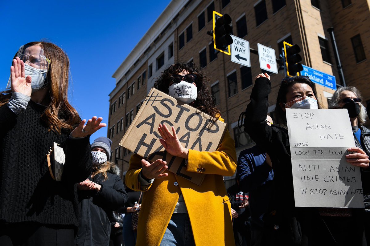 SandraOhUpdates's tweet photo. Sandra Oh talking about asian hate at the oakland protest #StopAsianHate https://t.co/kAmjCjRVvh