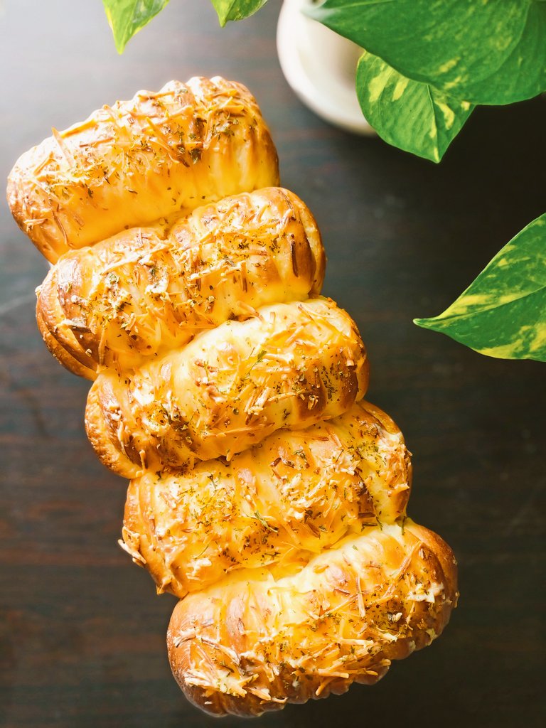 Angga_Djaja's tweet image. Akhirnya bs eksekusi WOOL ROLL BREAD.  Ada yg bs nebak isinya apa? 😊
#woolrollbread