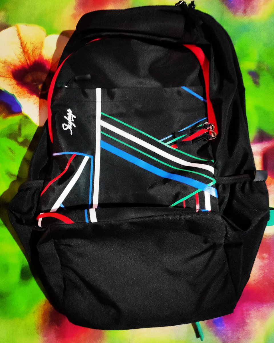 KajolSaxena7's tweet photo. Thank you @InSkybags for sending this Awesome Backpack. Loved it 🤗❤️😘😀😃😊🎉💃
#Skybags #Backpacks #Bags #skybags🎒 #SuperbBackpack #checkitoutnow #Follow #loveit❤️ #Black #blackbackpack #FacebookWin https://t.co/WsCroLwGvG