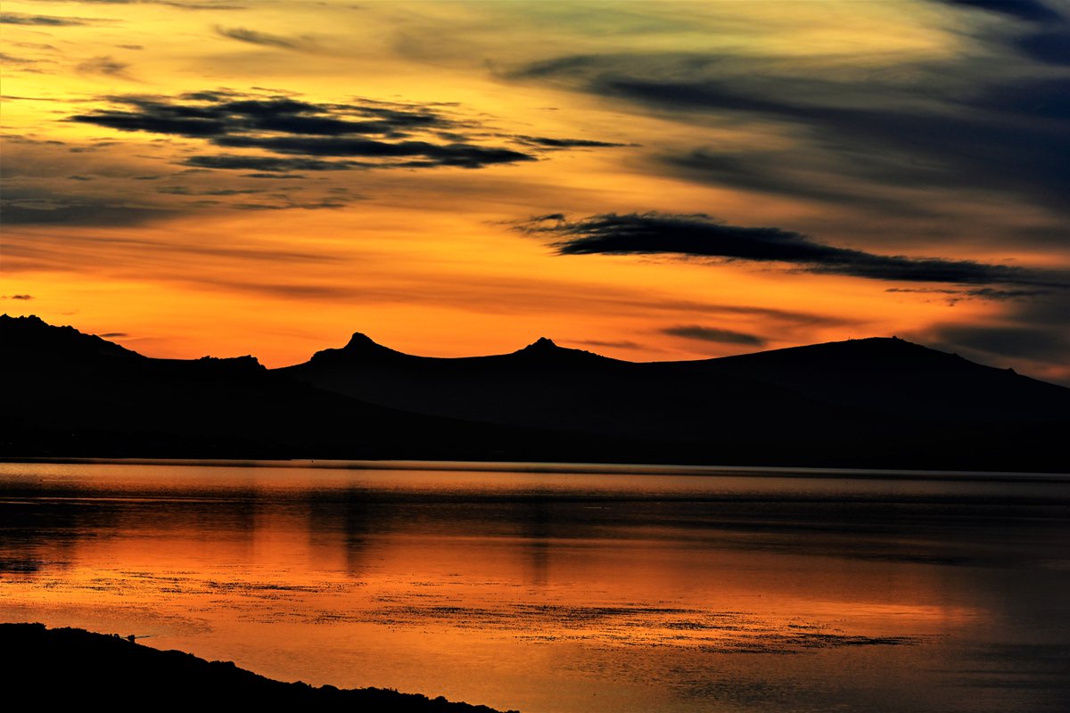 kelper60's tweet photo. #falklandislands #sunsets #amazingcolours we have some amazing sunsets...the range of colours are amazing...#chasingsunsets https://t.co/Bnlsa8Oye3