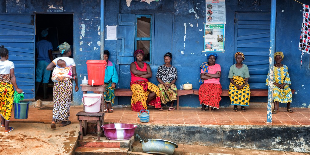 Why does providing eyecare for rural communities in Sierra Leone matter?
“having poor eyesight means that you can’t educate yourself or get a job, so you are destined to remain poor for the rest of your life.” - Lansana and Ismail, Optometry Technicians 
ow.ly/aSKQ50E112N
