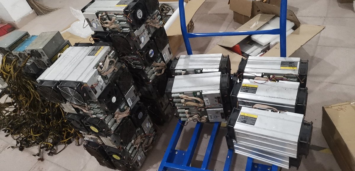 Crypto mining diary：

Today, all the stock miners in the mining farm are sent to the warehouse for testing, refurbishment and sorting.
#bitcoin #crypto