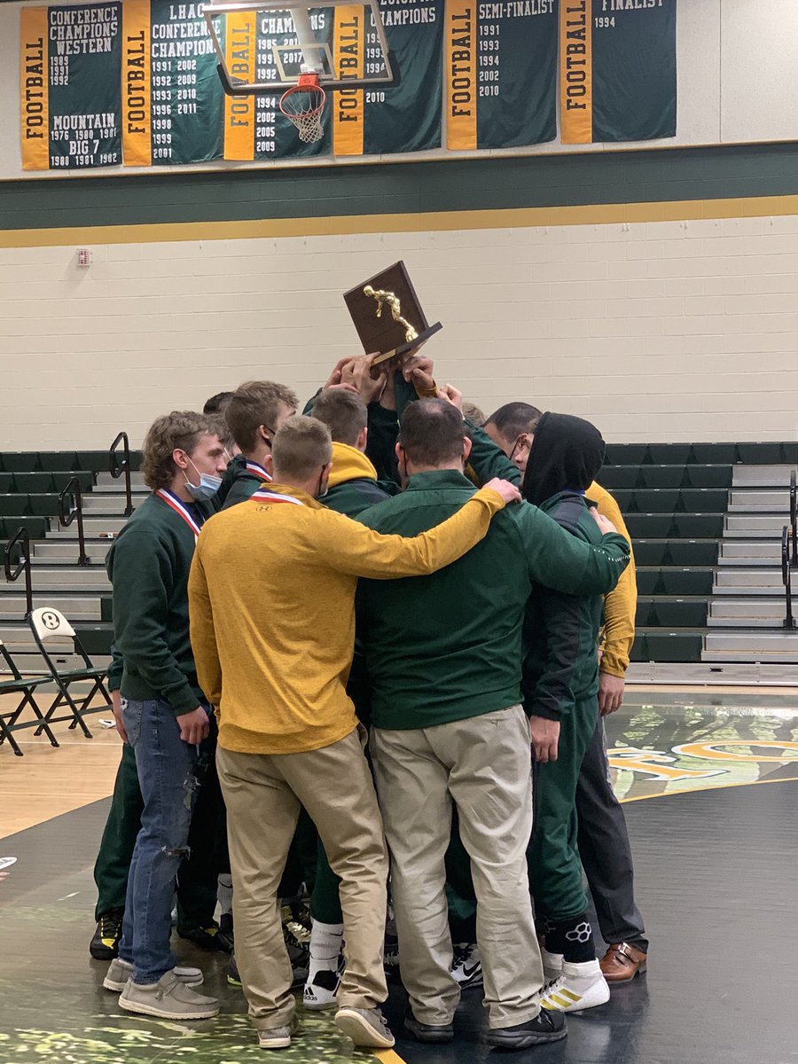 FHWrestlingTeam tweet media