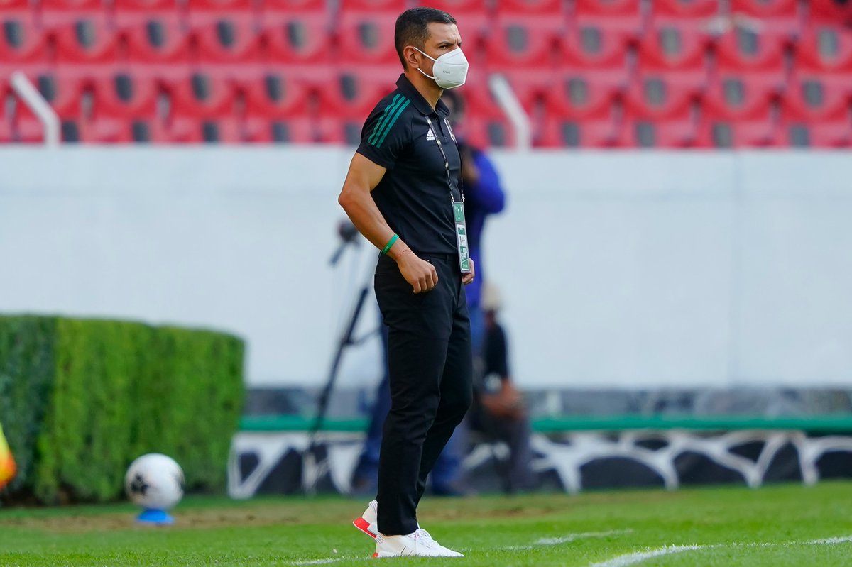 FMF's tweet photo. #Selecciones | Jaime Lozano y Carlos Rodríguez dieron sus impresiones tras el debut de @miseleccionmx #Preolímpica en el Campeonato Preolímpico de la @Concacaf.

Lee más: https://t.co/qBmZBMBNV1

#FMFporNuestroFútbol https://t.co/jgUsRj3aVO