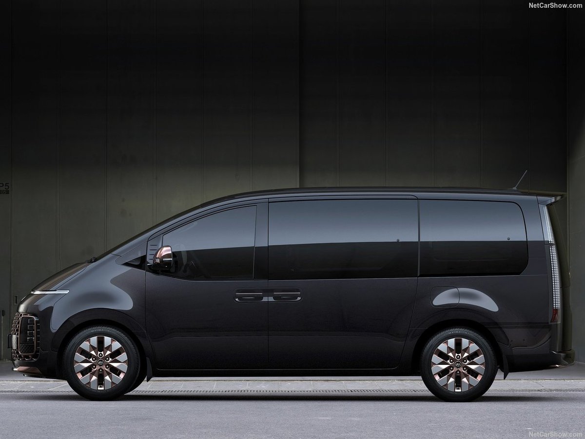Tokki ジムコザ Damd Inc Hyundai Staria発表 現代の天才タマゴだ ヒョンデ イケイケすぎますね 商用タイプですら超未来感 驚異の11人乗り いろんな既成概念ぶっ壊して 市販車でこのデザインをぶち込むのさすがです 細かいフィニッシング