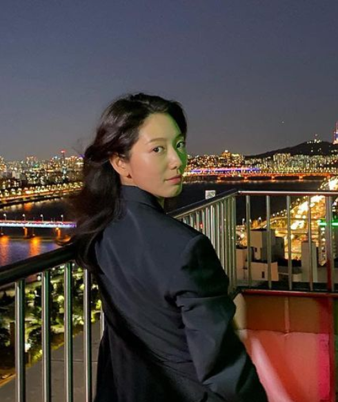 jvg_ParkShinHye's tweet photo. Comments from a hater are a reflection of them. People who feel good about themselves don't need to put others down. #justsaying #justkeepmovingforward #SpreadLoveAndLoveWillSpread 🥰 #ParkShinHye 😍 https://t.co/dpi5QA7Xjm