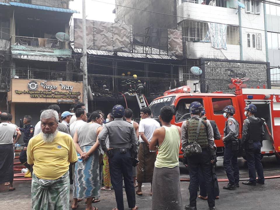 A sportswear store was set on fire by military terrorists on #Tamwe around 5.30 am. Only after the fire was stopped, terrorists came back and threatened civilians they would shoot if they won’t leave the area. #WhatsHappeningInMyanmar #Mar19Coup