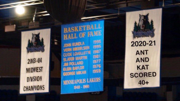 canishoopus's tweet photo. FINAL: Wolves 123 | Suns 119

HANG THE DAMN BANNER! https://t.co/njDC6Sqpoo