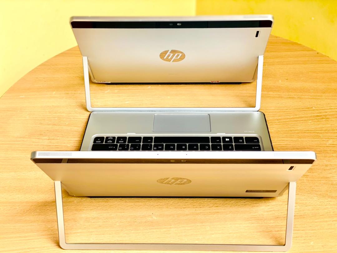 Dinamite256's tweet photo. @Naritechug avails an HP Split X2 1012, 
Processor: Intel Core M5 6th gen,
Memory: 8 GB ram, 
Storage: 256 GB SSD
Display: 12” (1920x1280) Touch screen
WIFI, Bluetooth
HD webcam
Windows 10 Pro 64 bit Edition
1yr warranty

Call/WhatsApp: 0756558906
#NaritechComputers https://t.co/IoB0cR1r5g