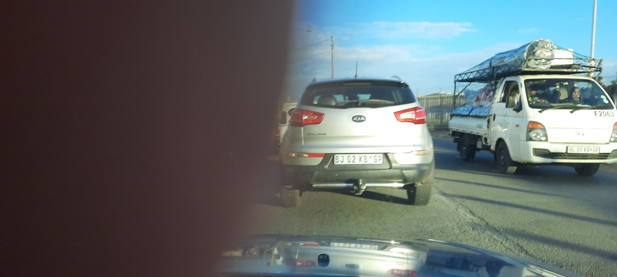 Another idiot driver who chooses to disobey rules of the road and throw zap signs.... bless him