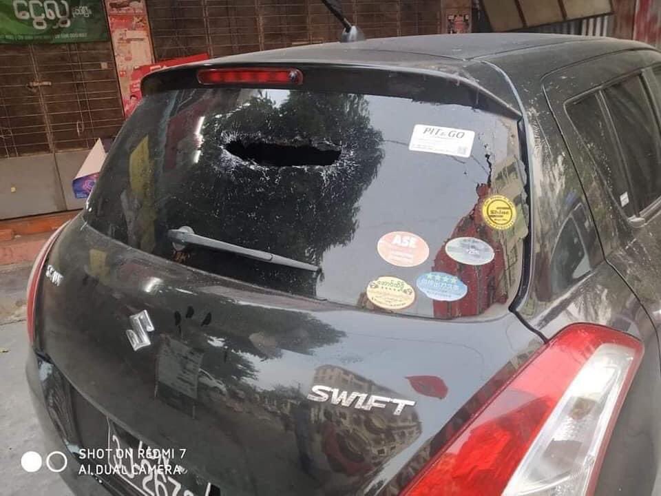 Military junta terrorists destroyed around 30 cars parked on the side of NgaMoeYate street, Thingangyun. They also sweared and threatened people's lives with guns.

#WhatsHappeningInMyanmar