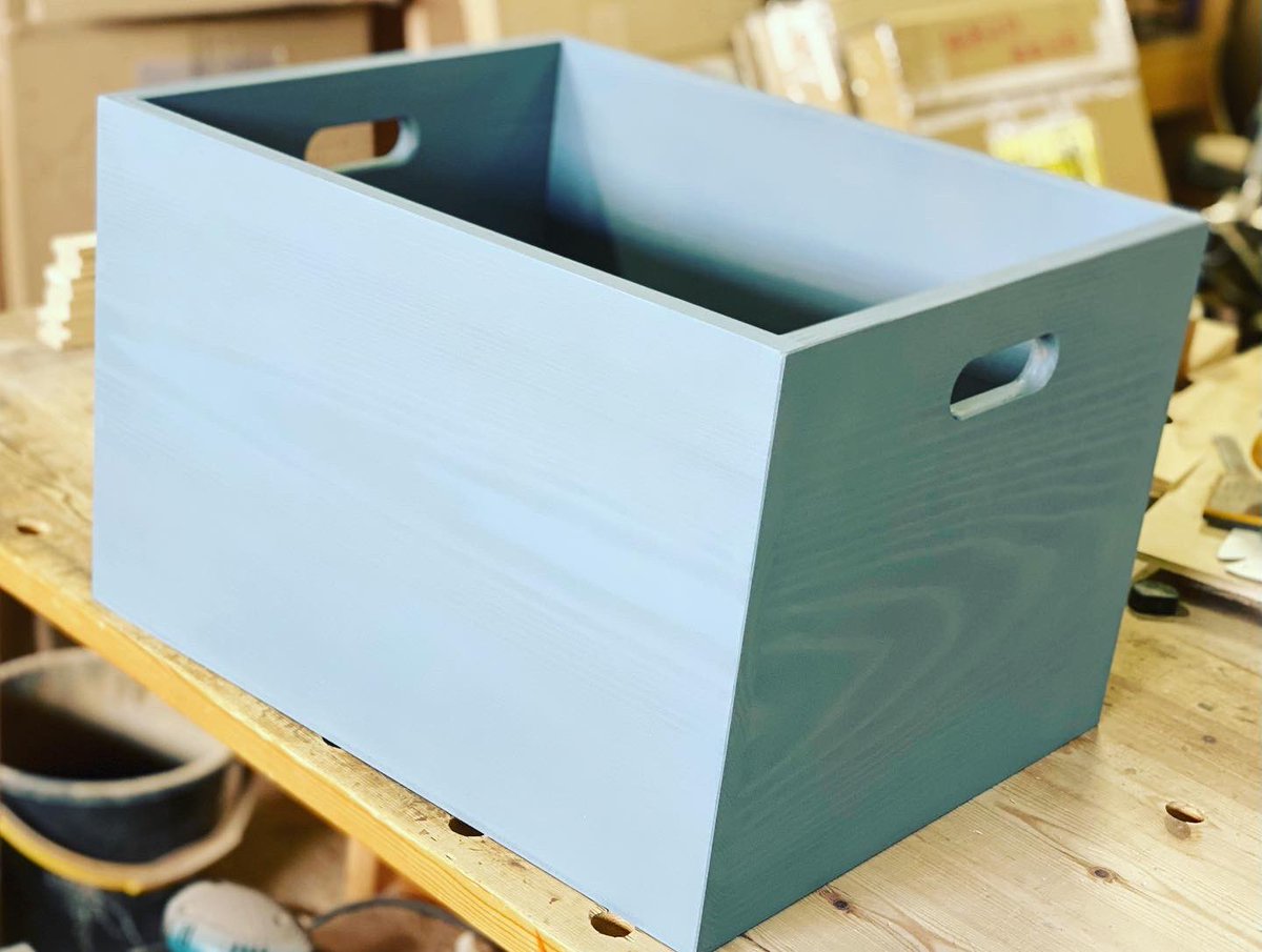 Woodbox Tera ウッドボックス テラ ウォールナット塗装 と ブルーグレー塗装 の2色の 収納木箱 のご注文をいただきました お部屋の収納場所の寸法で 壁紙の色に合わせて塗装色もご希望いただきました Woodboxtera 木箱 Woodbox Tera ウッドボックス テラ ウォールナット塗装 と ブルーグレー塗装 の2色の 収納木箱 のご注文をいただきました お部屋の収納場所の寸法で 壁紙の色に合わせて塗装色もご希望いただきました Woodboxtera 木箱