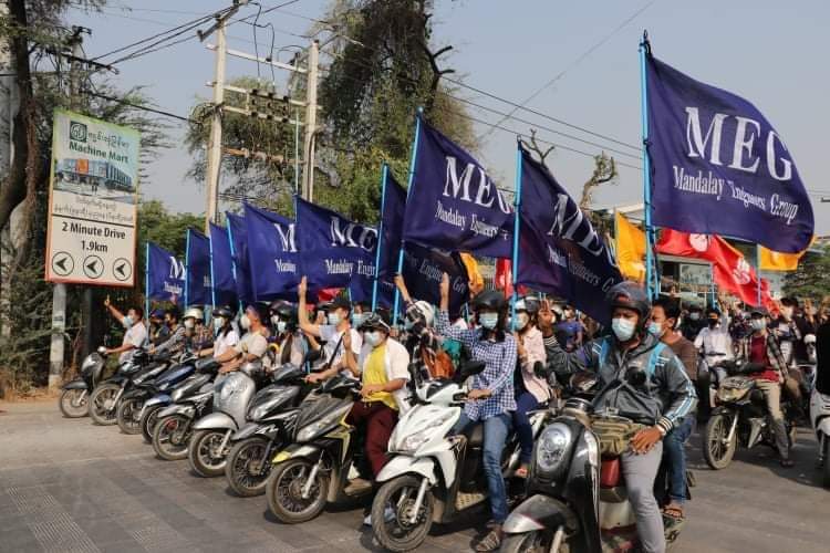 kevisn1's tweet photo. Successful protest in Mandalay today with motorbikes. 
We are not giving up.
We will fight till we get what we want! 
#WhatsHappeningInMyanmar 
#AgainstMyanmarMilitaryCoup https://t.co/ty5WkaP4m2