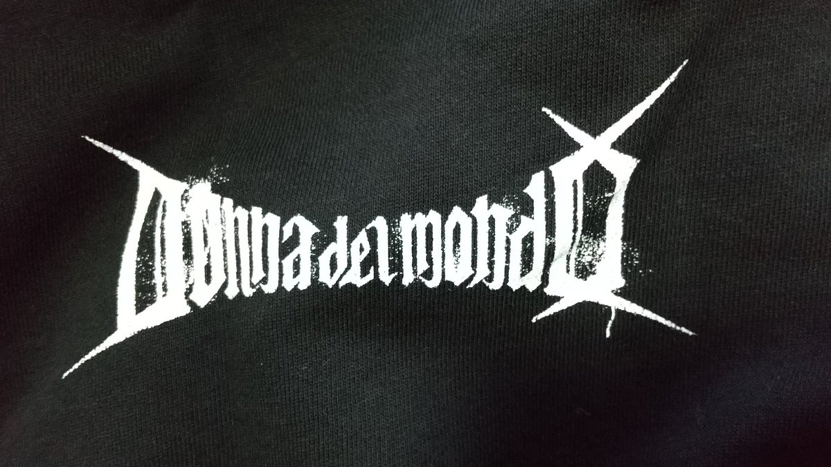 voochan_light_1's tweet photo. マジで頑張った感出てて笑った(笑)
そしてやばっ!楽しい!って何ヵ所もやられていなくて良かった😁
しかし生地良いなコレ!スウェットとジャージの中間?みたいな手触りで厚さもあって丈夫。
スウェットあるあるの毛玉できやすい問題もこの質ならクリアできそう💡
#なつぽい #htmlzero #ありがぽい https://t.co/vZLBzLl2zl
