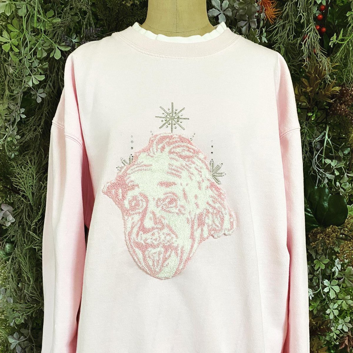 chiku_re's tweet photo. 🌸Albert Einstein🌸

🙇納品完了🙇

#einstein #alberteinstein #h100bonsai #embroidery #punchneedle #刺繍 #パンチニードル #en #fashion #remake https://t.co/pVO2rl6vmc