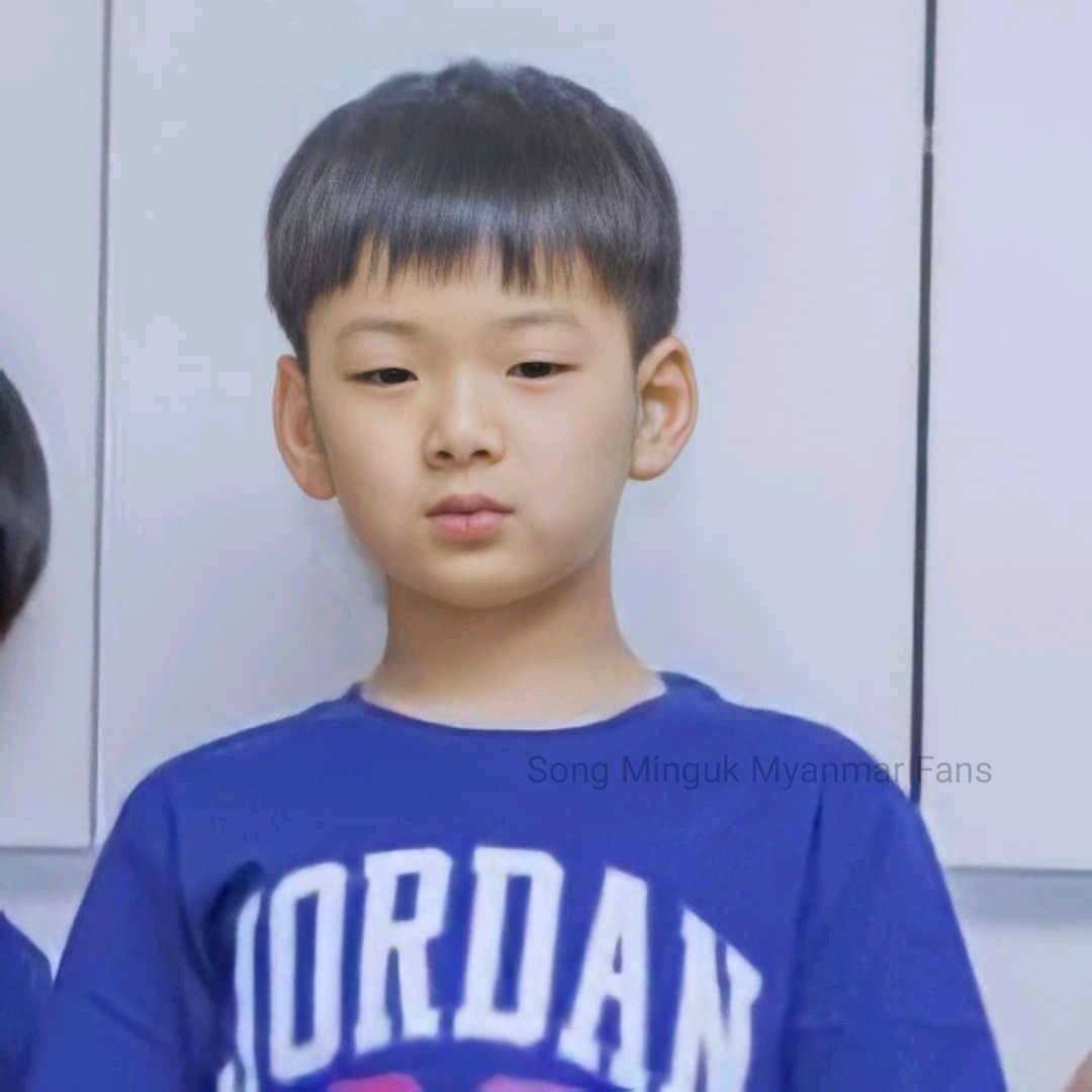 KoreanTriplets_'s tweet photo. Model Song Mingukie, everyone! 🧡

#SongTriplets #DaehanMingukManse #SongMinguk https://t.co/gG4oa4nfVy