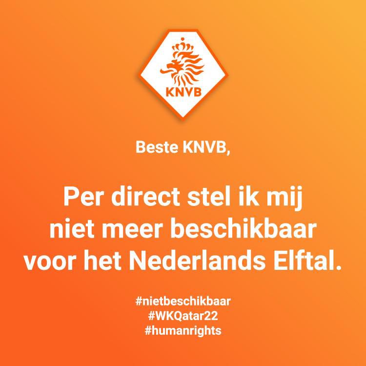 Vanmiddag openbaart <a href="/FdeBoerofficial/">Frank de Boer</a> de selectie voor de eerste #WKQatar-kwalificatieduels. Wij zijn #nietbeschikbaar voor een WK, dat nu al in bloed is gedrenkt. Geldt dat ook voor jou, deel dan de Oranje kaart uit aan de <a href="/KNVB/">KNVB</a> én teken de petitie! cancelqatar.nl