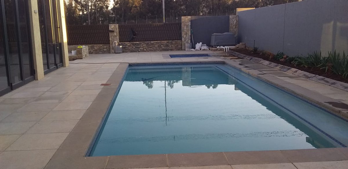 Mateko_PtyLtd's tweet photo. <<Thread>>
If you want to build or do extension,We can turn your vision into a reality Contact/whatsapp us 067 2945 538 please RT this tweet maybe our clients is in your TL thank you. #Amabutho #telkom #Deklerk #thulimadonsela #quantum #DJSBU #Laqhasha #Tembisa #UseDigiTicket https://t.co/KuYzbh8KDV