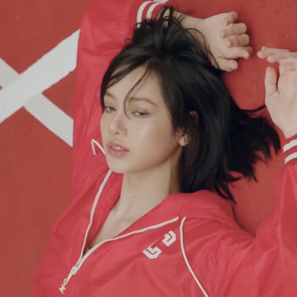 stargirlalisa's tweet image. You have a crush on Lisa from blackpink