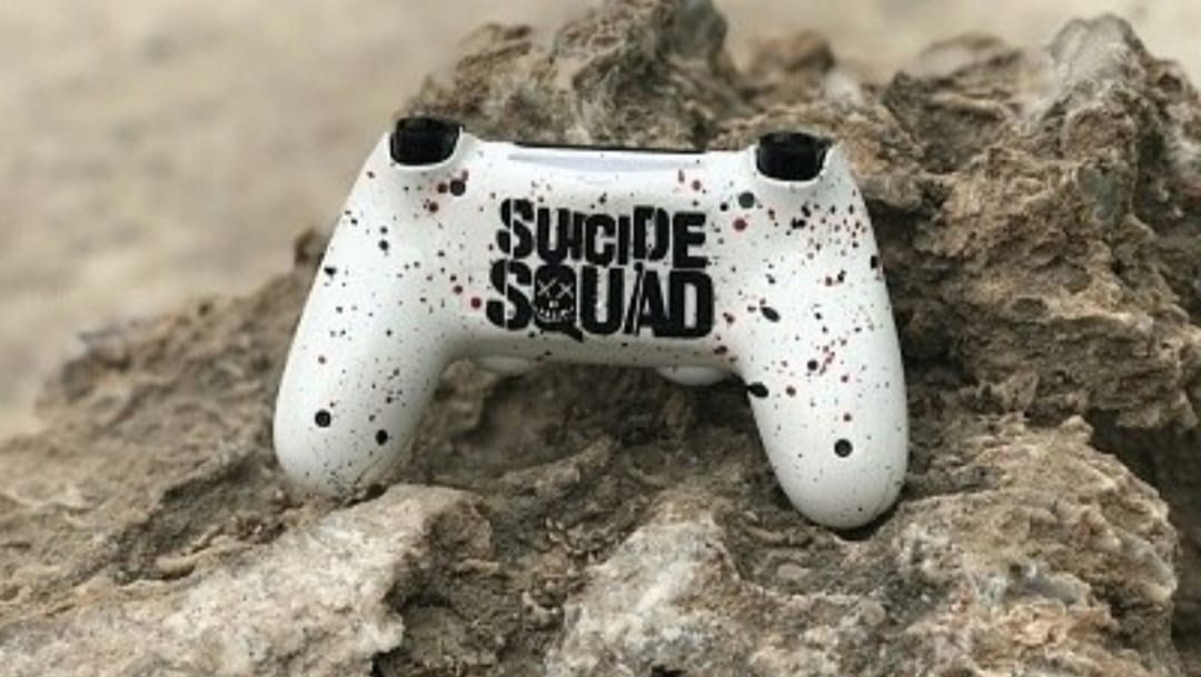 Nueva perlita 🔥

Que os parece? 😉

#SomosElite

#SuicideSquad #PS4share #PS4live #PS5Share #custom #customized #controller