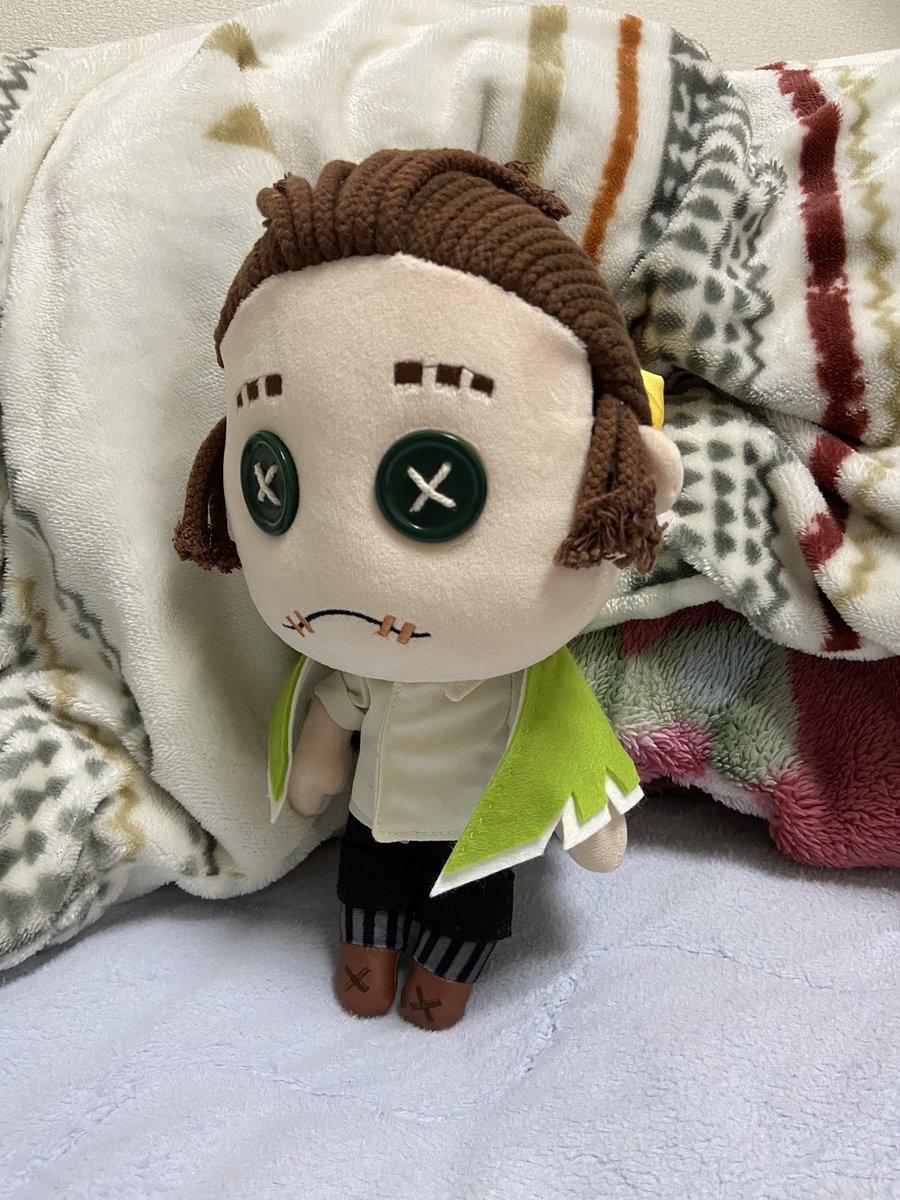 husaaki1059's tweet photo. 星の子ケープ完成しました！！！！
10枚羽の模様むっちゃ頑張った！！！＼(^p^三^q^)／
針金入りなので、ケープを靡かせられるようにしました！！！

ʚ(,,⊕︿⊗,,)ɞ これでお空とべるよ～☀️ https://t.co/rc6KEezfwv