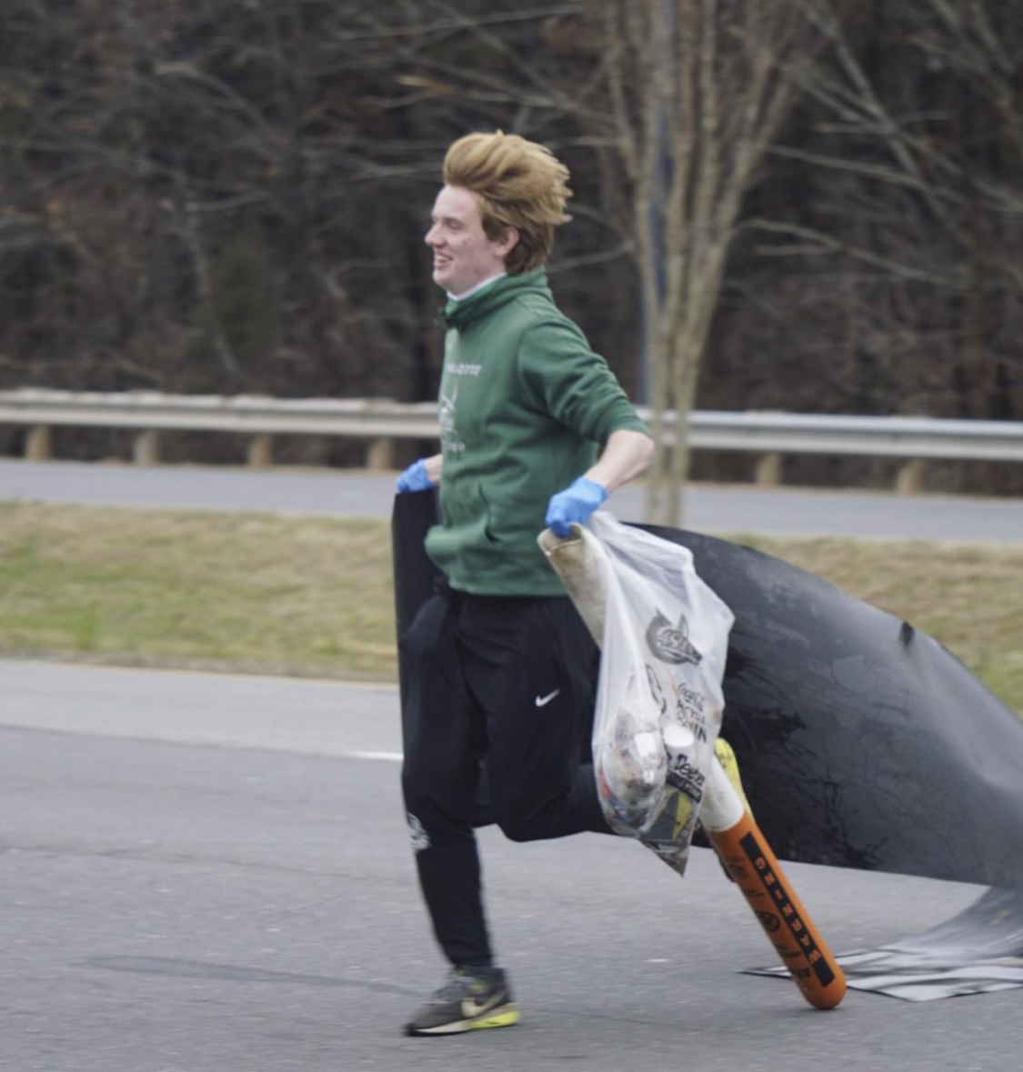 Meet Reed Blackman. He is a member of the @CharlotteTFXC Reed is fast. Fast at running, fast at picking up trash. We like your style! @CharlotteSAAC  #gettingafteritinthecommunity #communityengagment #beahelper #helperhelper #trashcleanup #helperoftheday