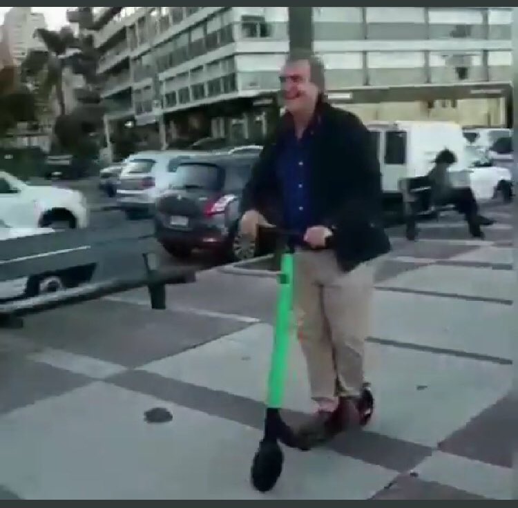 HerrLindner's tweet image. El sistema de agenda del MSP
En localhost.                   En producción.