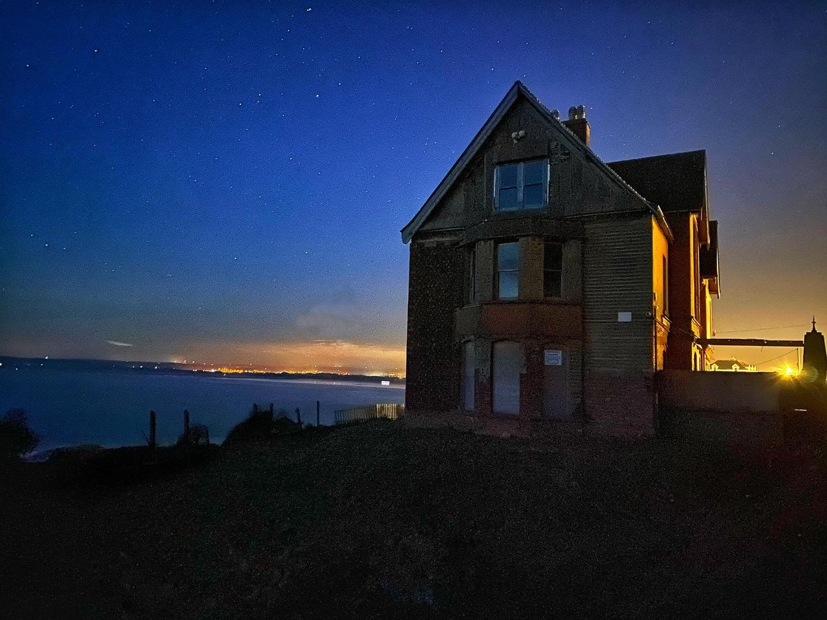 Starry night at Seafield House, Westward Ho!

Credits to Dale Wilson

#StaySafe #westwardhobeach #northdevon <a href="/GreatDevonDays/">Devon Days #LoveDevon</a> <a href="/lovenorthdevon/">North Devon</a> <a href="/VisitDevon/">Visit Devon</a>