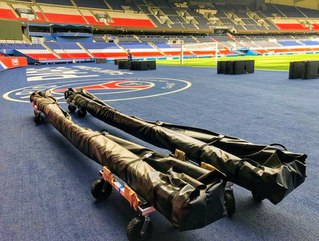 Dave_Turfix's tweet photo. New @HarrodSport foldaway warm up europortgoals for PSG 🥅⚽️ https://t.co/igHGjipmpX